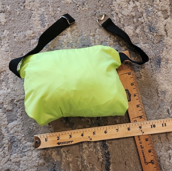 Canari Packable Cycling Jacket.  Size XXL. Neon green. - Picture 2 of 16